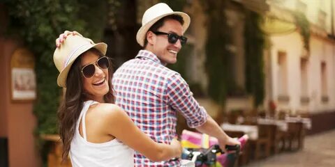 How to Handle Social Media Pressure While Dating